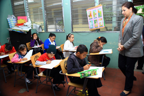 Evalúan 1.2 millones de alumnos hondureños en matemáticas y español