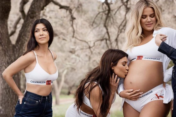 Las Kardashian Jenner vuelven a protagonizar un 'photoshop fail'