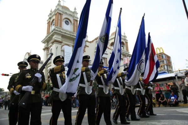 Garantizan la seguridad en los desfiles patrios en San Pedro Sula