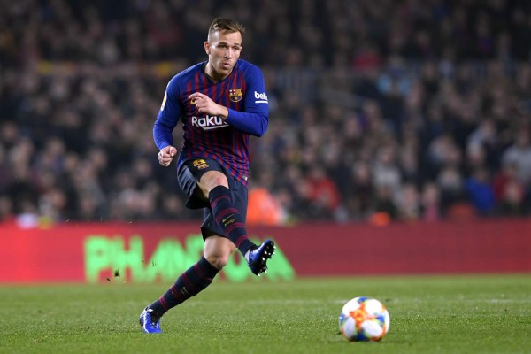 Arthur estará un mes de baja en el Barcelona