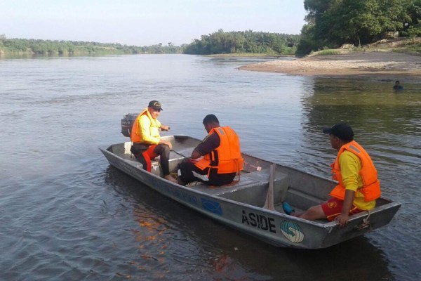 Buscan el cuerpo de joven ahogado en el río Ulúa