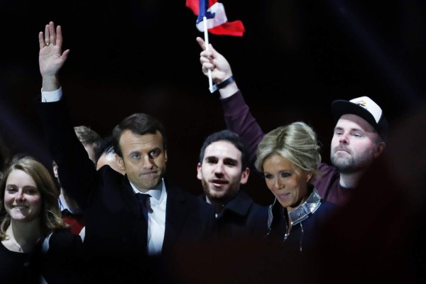 Macron busca mayoría para sellar su victoria en Francia