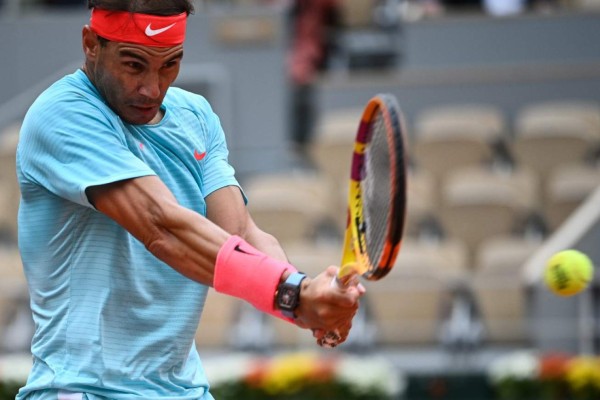 Rafael Nadal avanza sin problemas en el Roland Garros