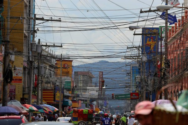 Cableado subterráneo debe incluirse en Plan Maestro