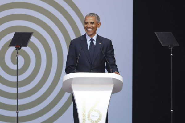 Obama critica a Rusia en la conmemoración del centenario de Mandela