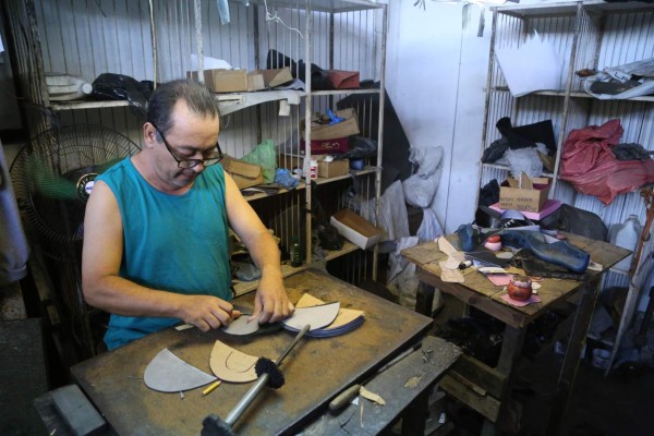 En agonía pequeña industria del calzado hondureño