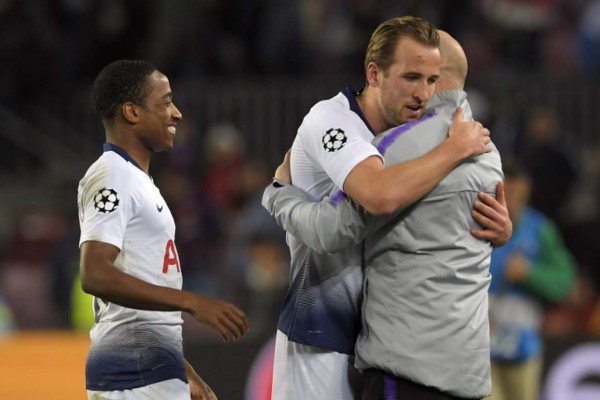 El Tottenham empata con un Barça plagado de suplentes y accede a octavos de Champions