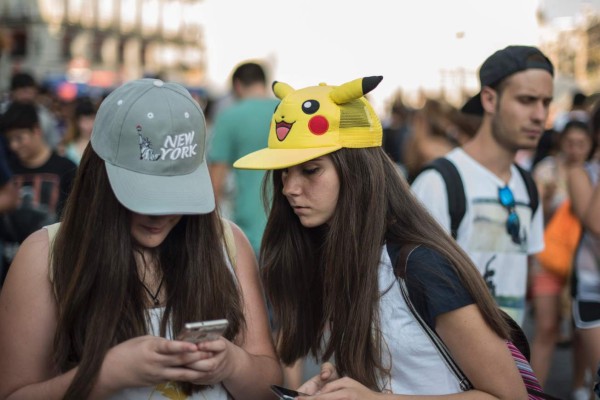 Pokémon Go pone a niños en peligro ante pederastas, según políticos de N.York