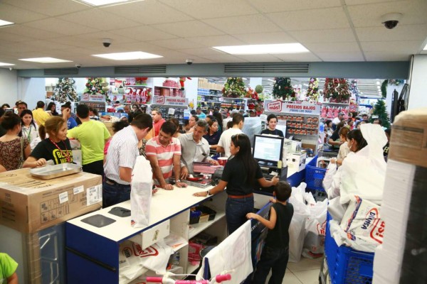 Hondureños aprovechan ofertas del Black Friday