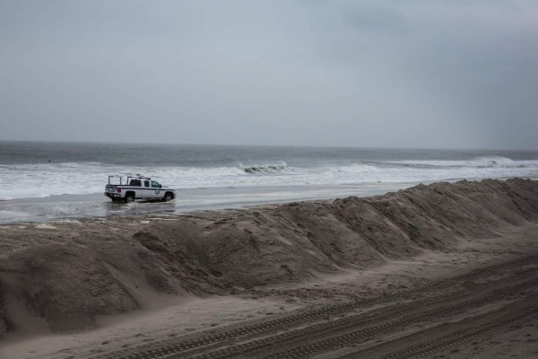 Desaparece barco tras paso de Joaquín en las Bahamas