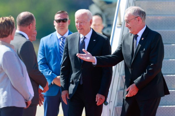 Biden llega a Ginebra para su primer encuentro con Vladímir Putin