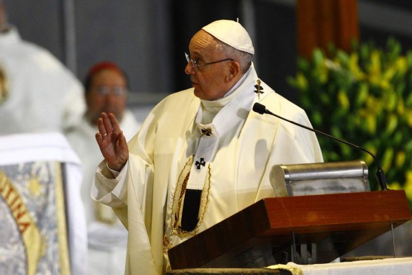 Papa Francisco a los fieles: 'La virgen es buena, algunos dicen que no es suegra'