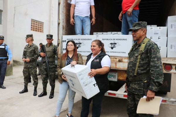 Honduras: Arriban 835 maletas electorales a Copán
