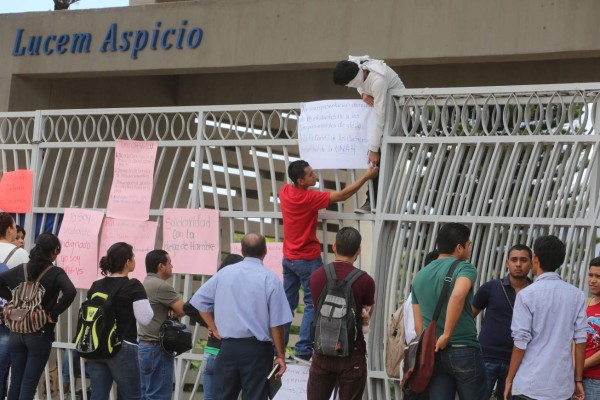 Se agudiza la crisis estudiantil en la Unah