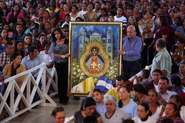 Honduras: 'Ruego al Señor que nos regale más políticos que les importe la gente'