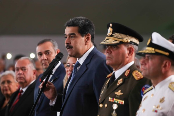 Gobierno de Venezuela afirma haber frustrado intento de asesinato a Maduro