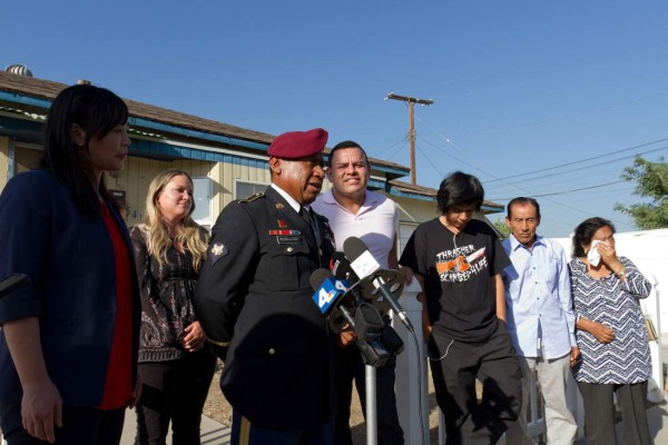 Veterano mexicano deportado hace ocho años logra volver a EEUU