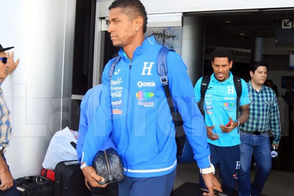 Selección de Honduras regresa al país tras quedar fuera del Mundial de Rusia 2018