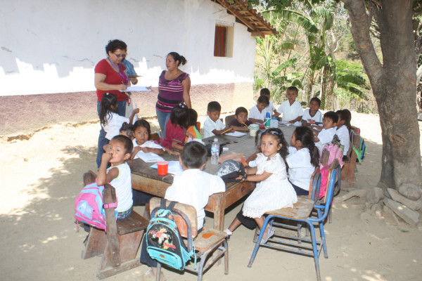 Año escolar iniciará con grandes carencias