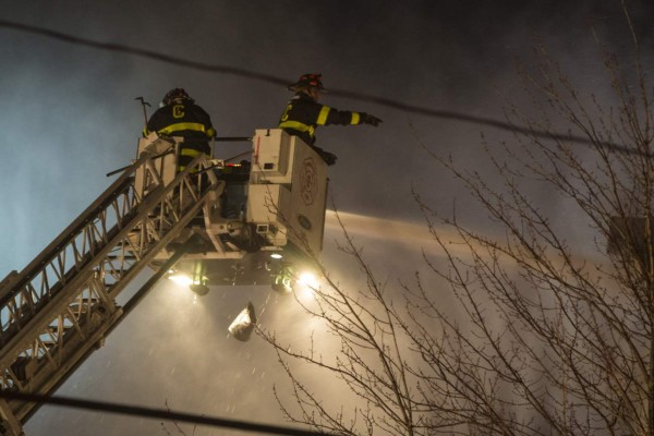 Ascienden a 30 las víctimas por incendio en concierto en EUA