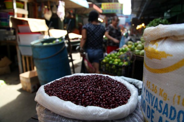 A L24 está la libra de frijoles en mercados de San Pedro Sula