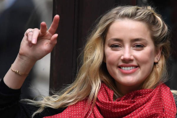 Amber Heard celebra triunfo contra Johnny Depp