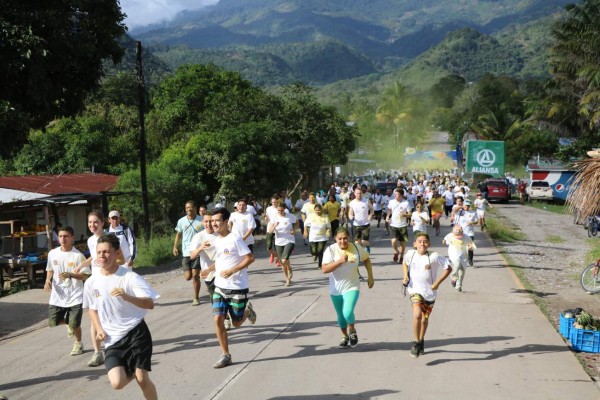 Diversión, música y solidaridad en el Color Fun Run del Lago de Yojoa