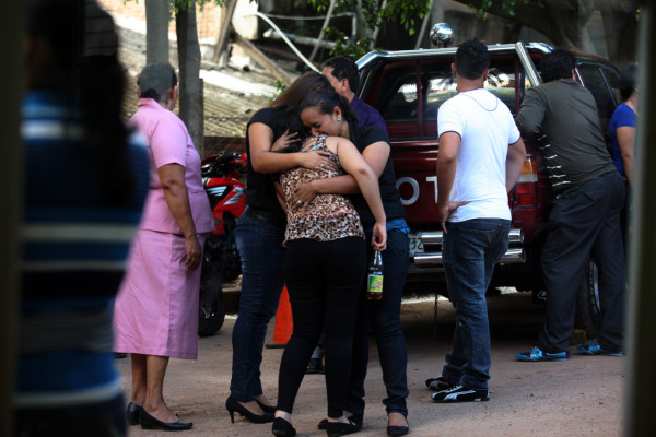 Matan y queman a dos primos y a una mujer en Tegucigalpa