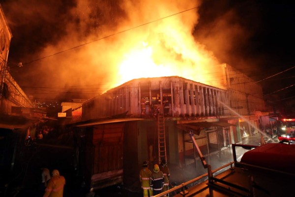 Millonarias pérdidas por incendio en mercados de Comayagüela