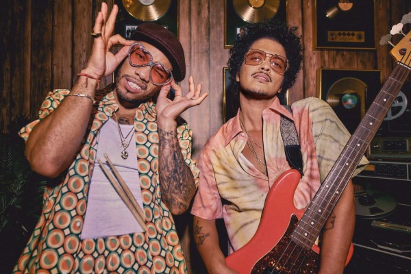 VIDEO: Así suena la nueva canción de Bruno Mars y Anderson Paak