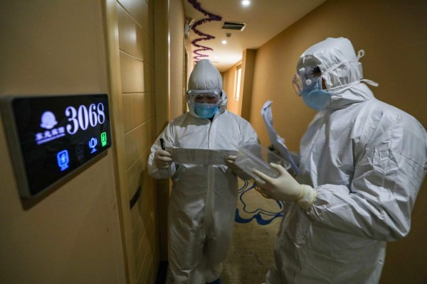Muertes por coronavirus aumentan a 560 en China