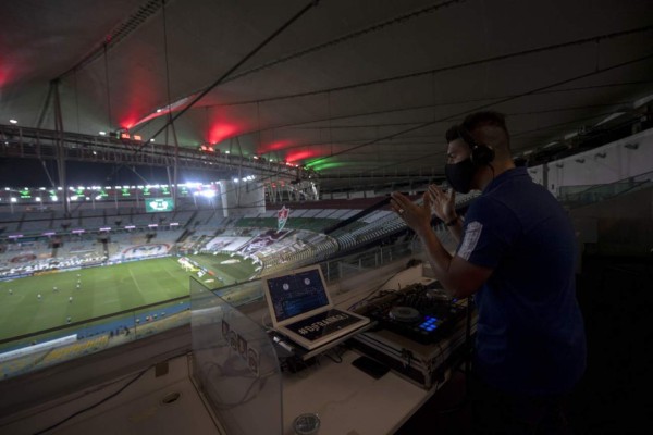 Video: Los DJ, de la discoteca al estadio para animar los partidos sin público en Brasil
