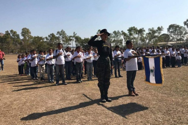 Fuerzas Armadas inician programa anual para niños en riesgo social  