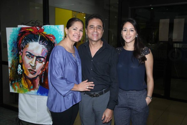 Amah celebra expoventa de pintura con solidaridad