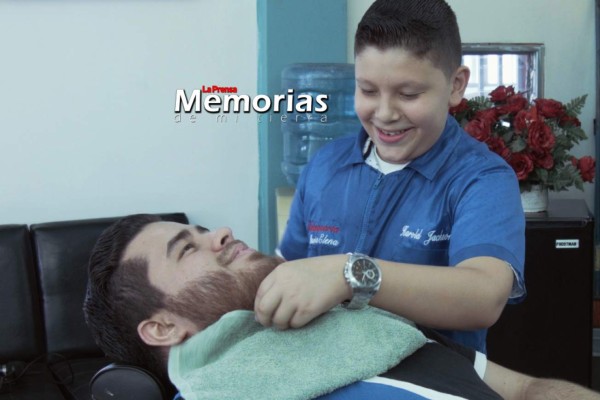 Harold, el barbero más joven de Honduras