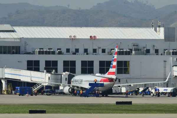 En el aire la concesión del aeropuerto Villeda Morales