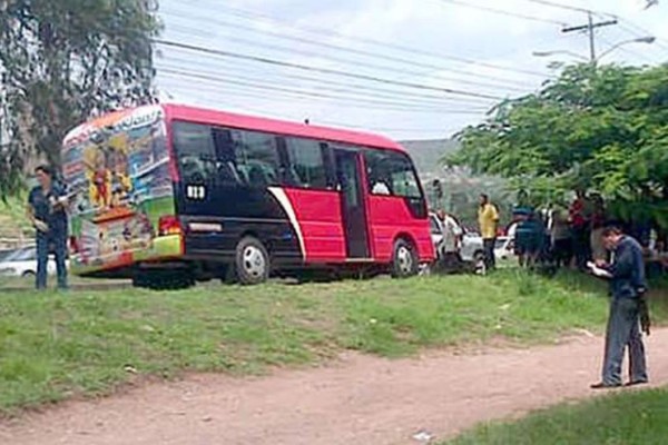Pasajero mata a asaltante en bus en la capital de Honduras