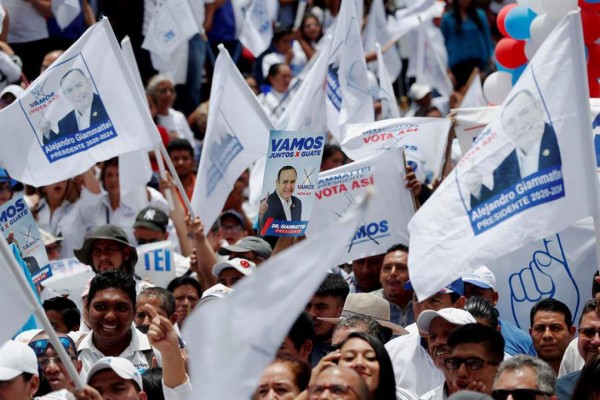 Guatemala medita si elegir a Sandra Torres o apoyar a Alejandro Giammattei