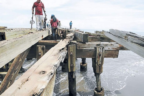 Honduras: Convierten antigua zona fiscal en paseo turístico