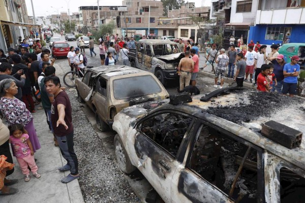 VIDEO: Camión cisterna con gas explota en Perú; 3 muertos y 51 heridos