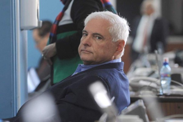 Panamá pide a EUA extradición de Martinelli por espionaje