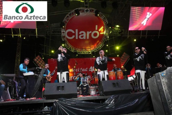 Banco Azteca se lució en la noche de carnaval en la Feria Juniana