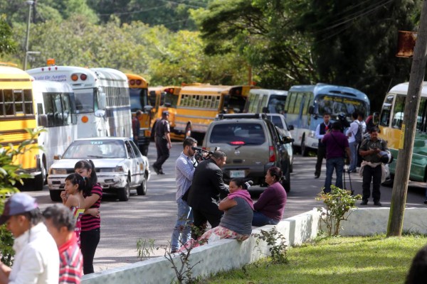 Transportistas pierden ingresos de tres días para pagar extorsiones