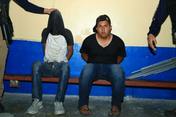 Capturan a dos supuestos extorsionadores en San Pedro Sula