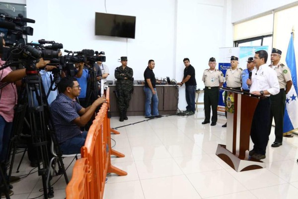 Presidente Hernández celebra el éxito de la operación 'Arpía'