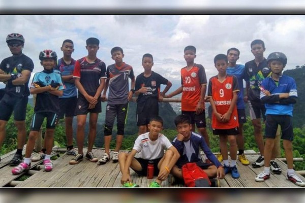 Los 18 desesperantes días que vivieron los niños atrapados en cueva de Tailandia