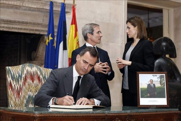 Los reyes Felipe y Letizia: 'El dolor de Francia es el dolor de España'