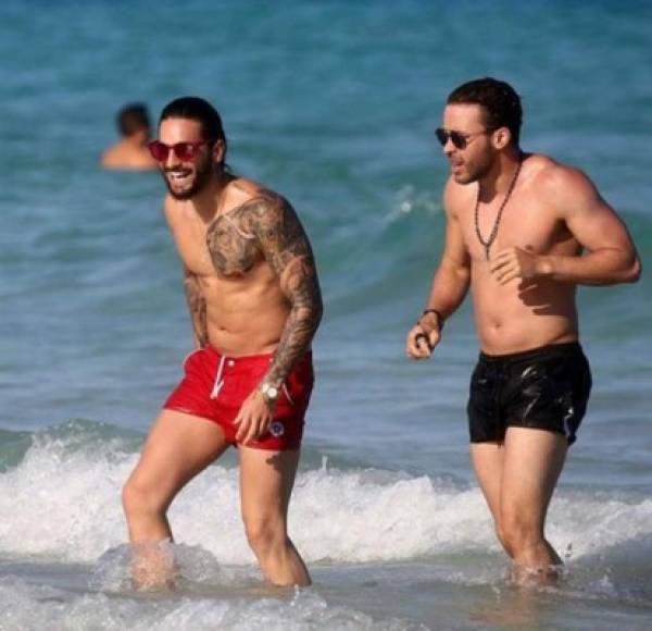 Sin duda, Maluma y Royce se divirtieron en la playa y alborotaron a sus seguidores con tremendas imágenes.<br/>