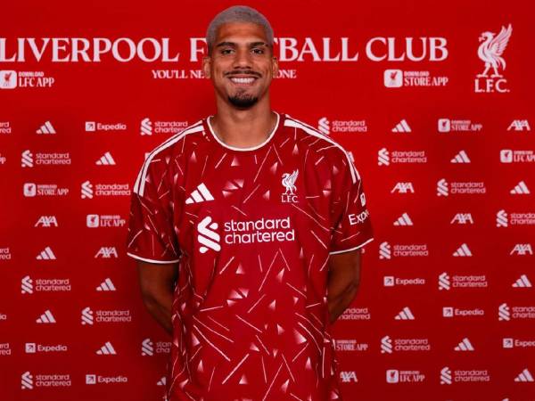 Ronald Araújo se convierte en nuevo jugador del Liverpool.