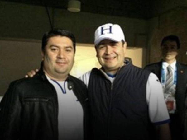 Alexander Ardón se declaró culpable de delitos relacionados con el narcotráfico en una corte estadounidense. Imagen de archivo junto al expresidente Juan Orlando Hernández.